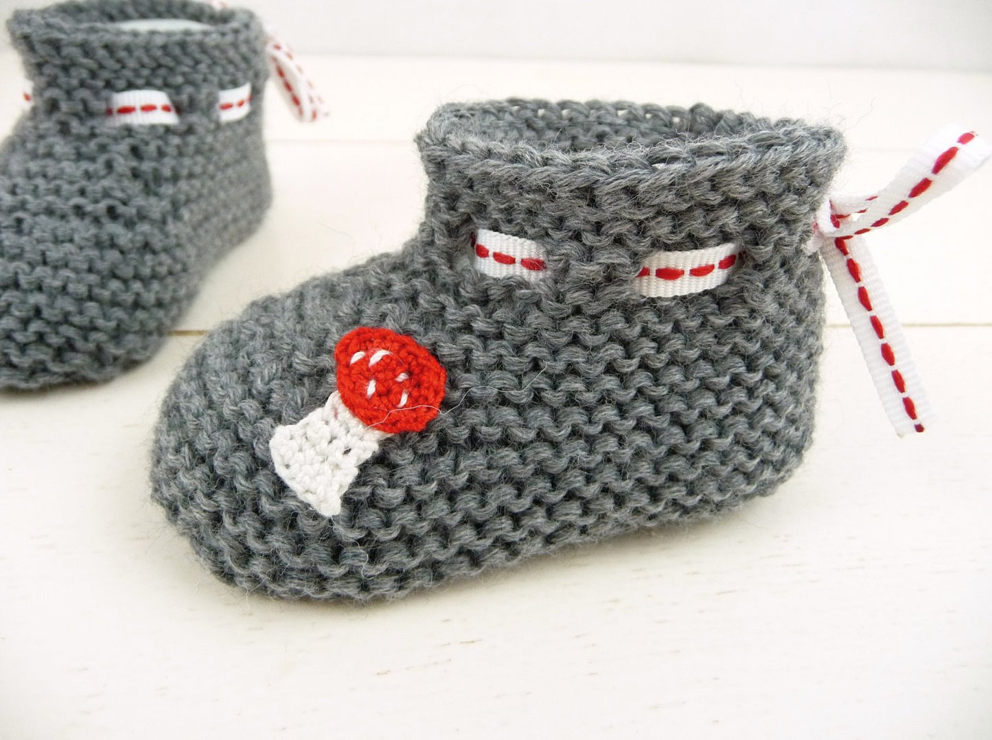 Strickanleitung Babyschuhe Fliegenpilz - No.9