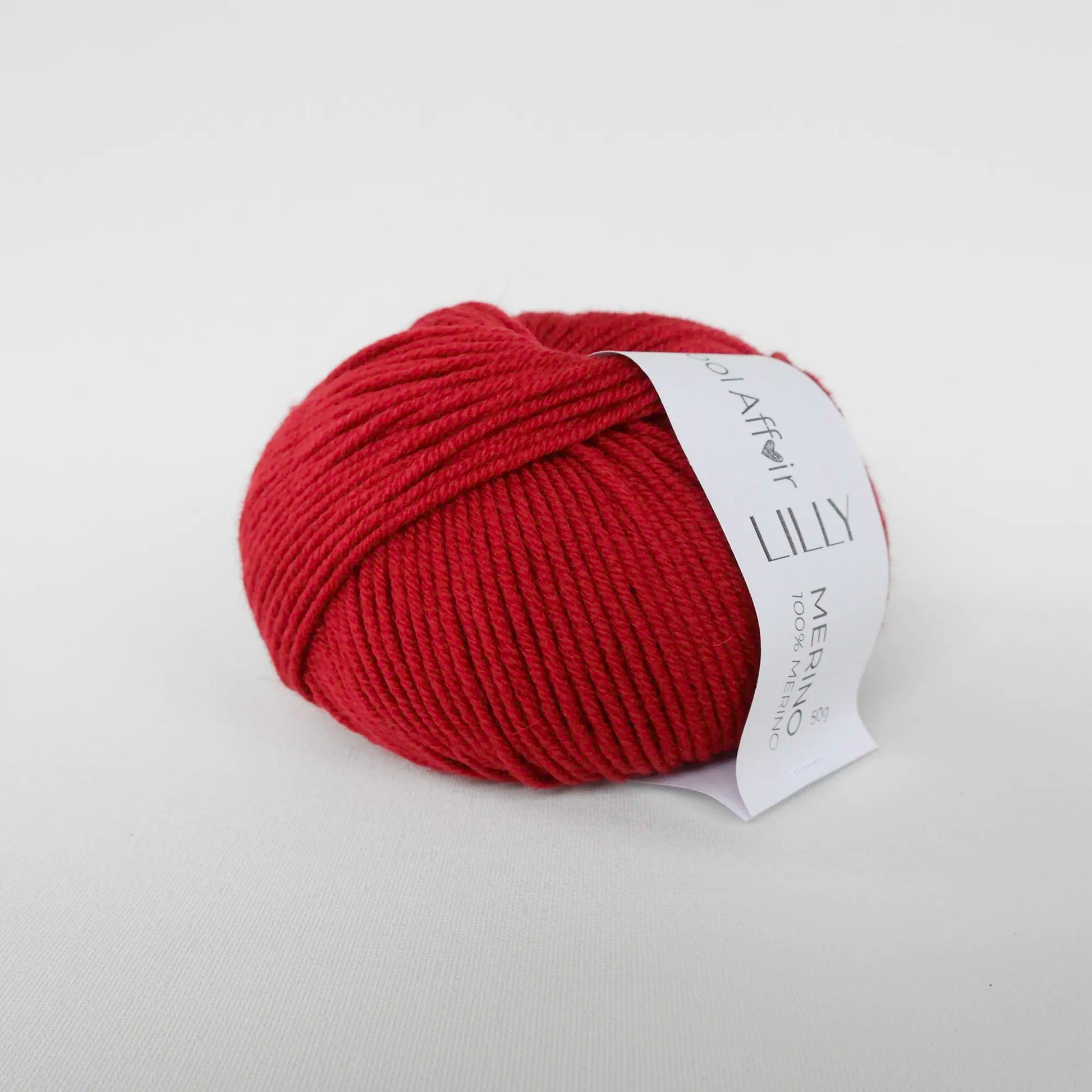 Merinowolle-Garnknäuel in Rot, 50 g