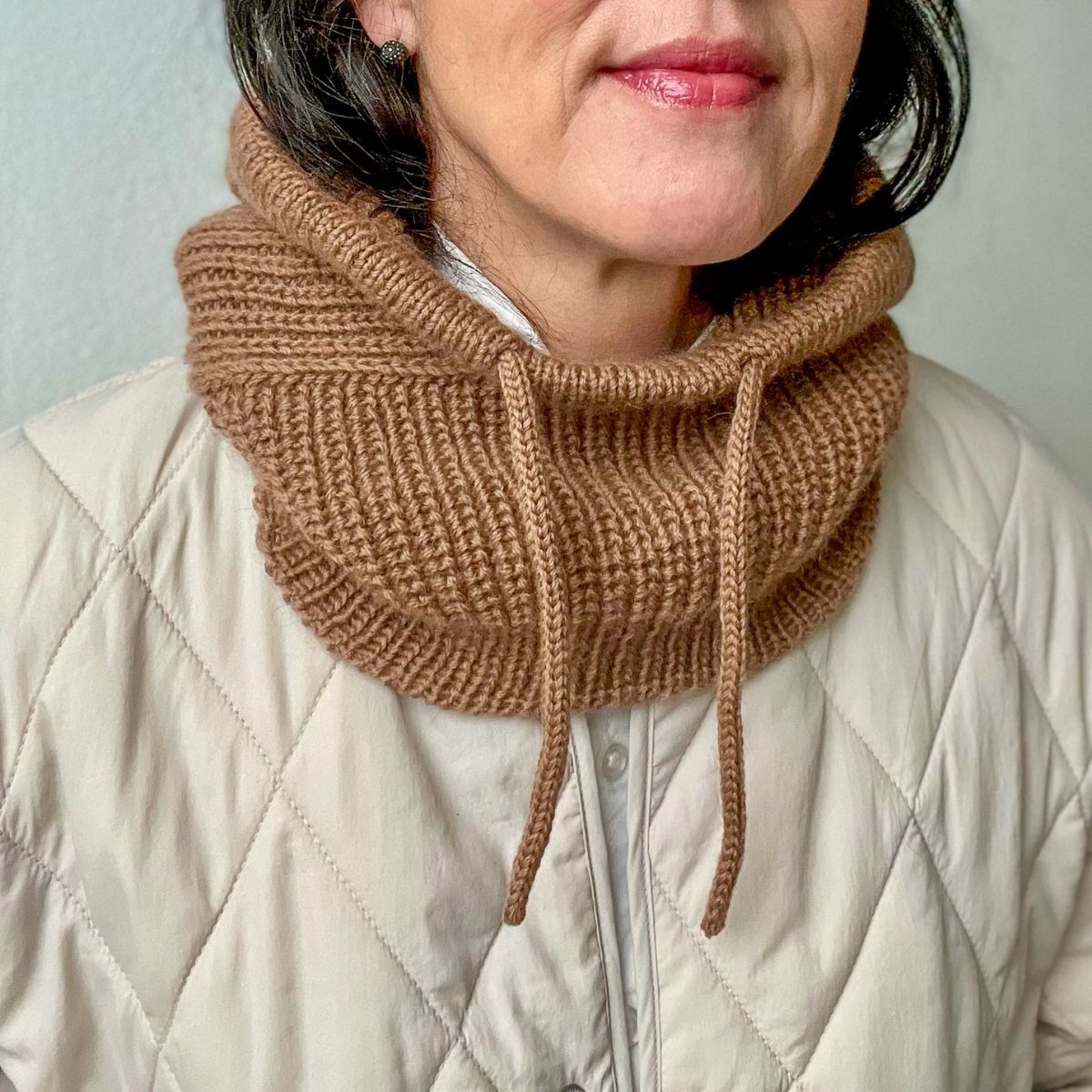 Strickanleitung Kapuzenschal RUBY