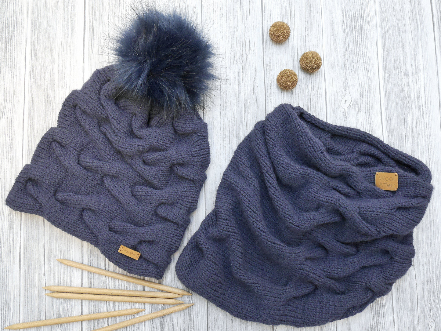 Strickanleitung Verzopftes Set PDF – Mütze & Loop | WoolAffair