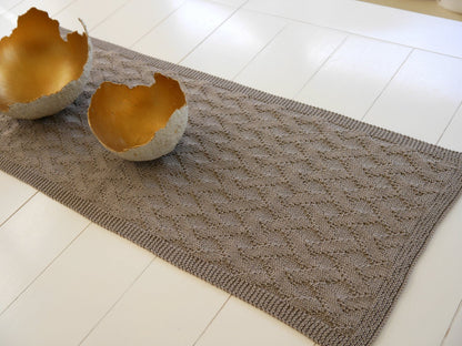 No.199  Tischläufer No. 2 Strickanleitung