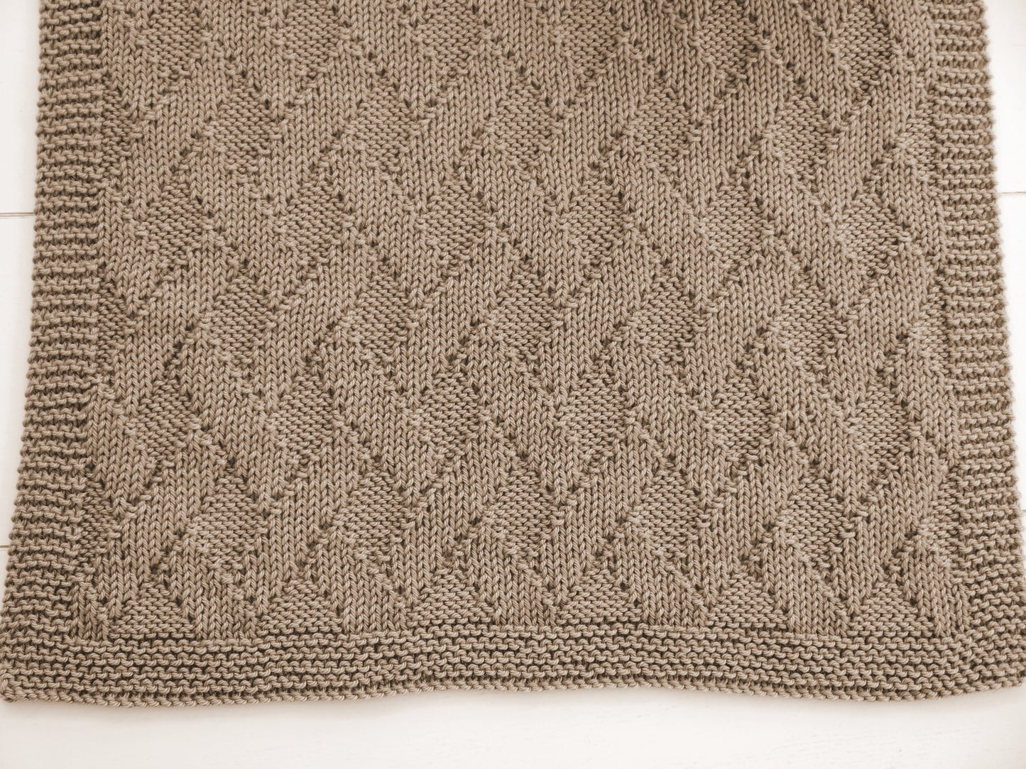 No.199  Tischläufer No. 2 Strickanleitung