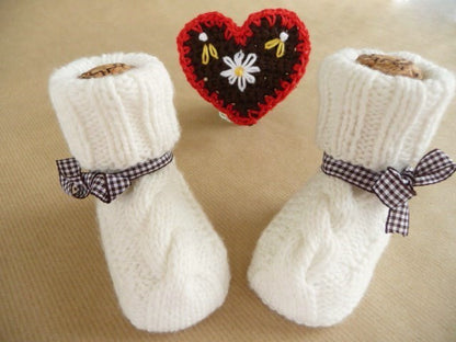 Strickanleitung Babysocken - Trachtenlook - No.32