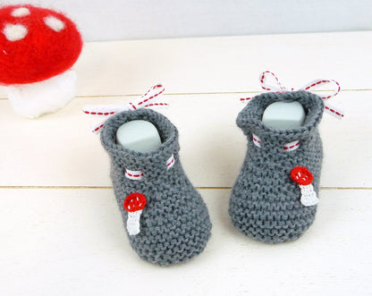 Strickanleitung Babyschuhe Fliegenpilz - No.9